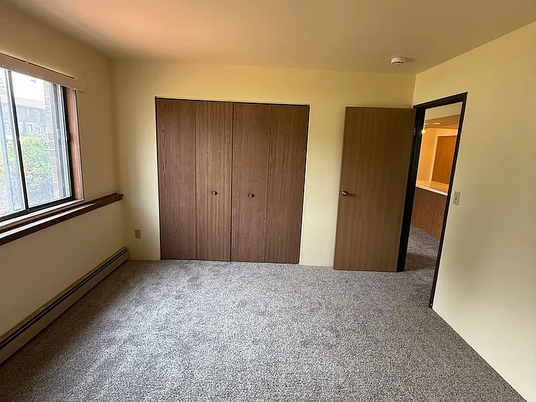 Cedar Creek Apartments-Oshkosh — Photo 27