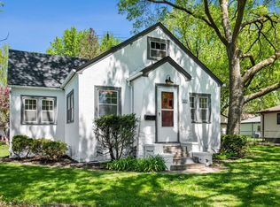 3017 32nd Ave NE, Saint Anthony, MN 55418