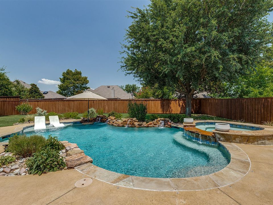 1st image of 5731 Chateau Dr