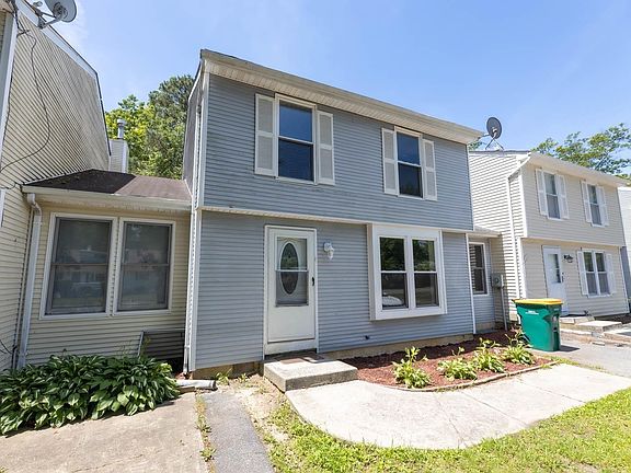 2nd image of 316 E Oakbourne Ave