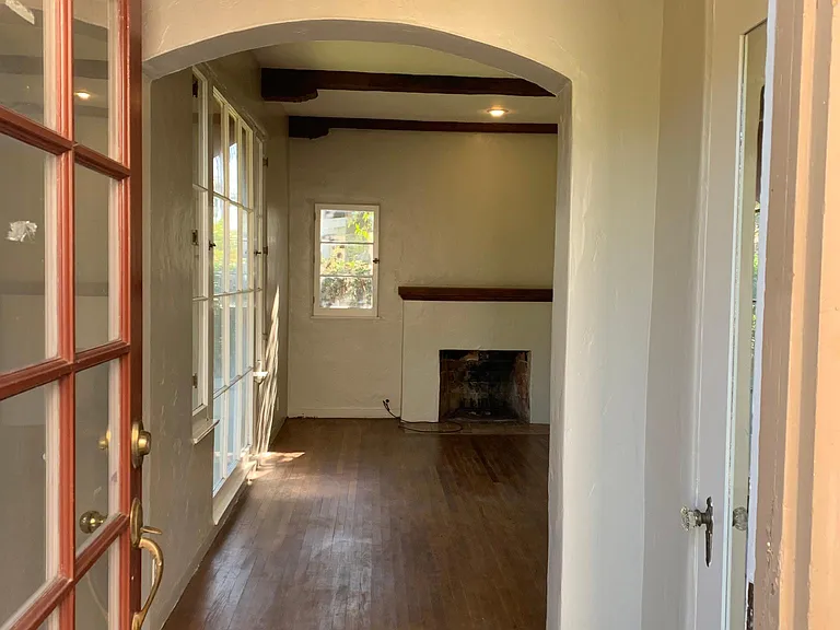 3275 Brockton Ave — Photo 4