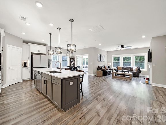 3rd image of 12620 Twilight Dr