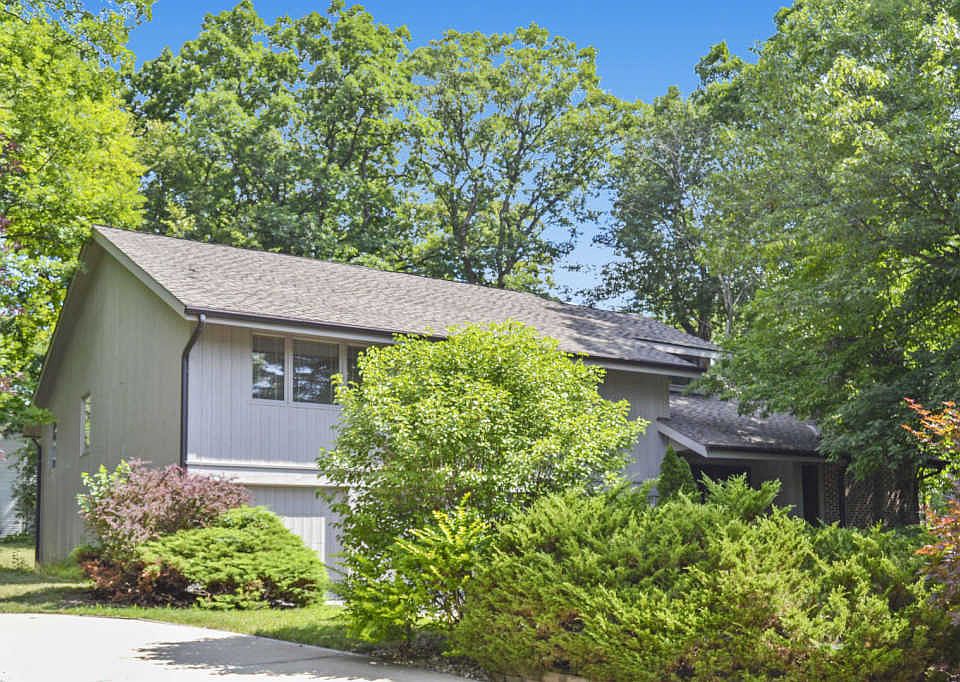 1st image of 4806 Woodcliff Ct