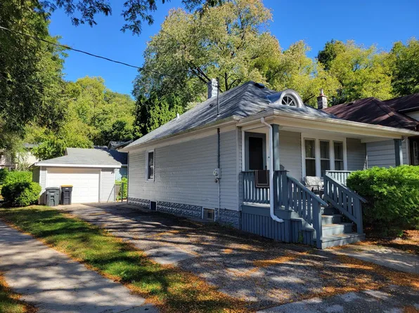 6850 St James STREET, Wauwatosa, WI 53213