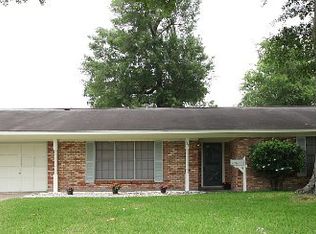 137 Montclair Dr, Beaumont, TX 77707