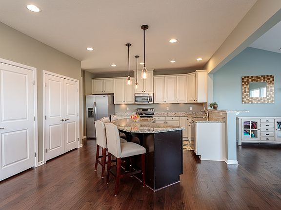 3rd image of 5990 Onyx Dr