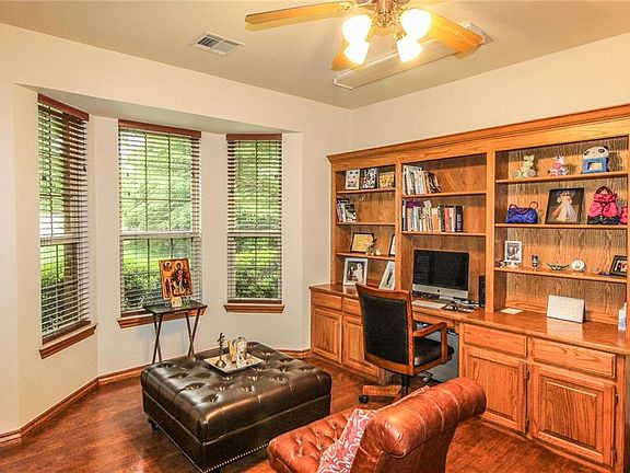 3rd image of 1101 Lairds Woods Cir
