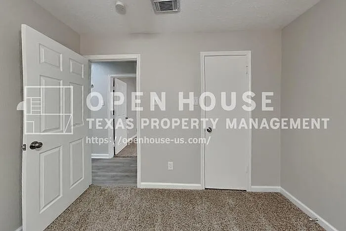 2314 Pebbledowne Cir — Photo 17