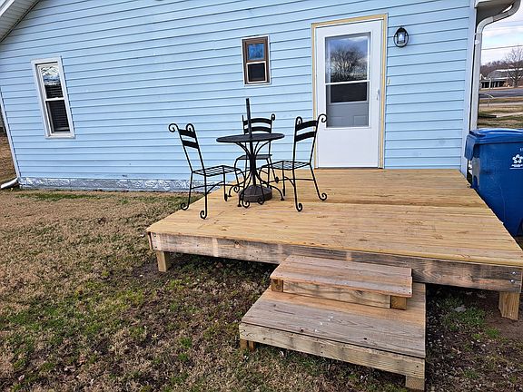 5th image of 409 W Highland Ave