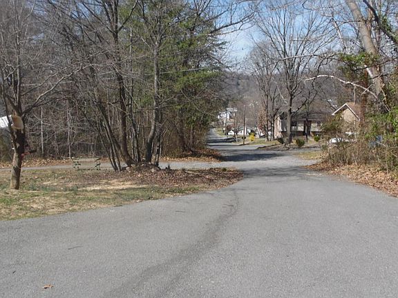 5th image of 1773 Pine Ave