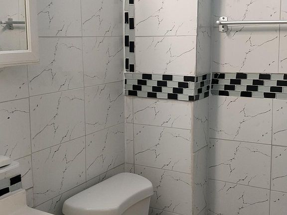 4th image of 9031 185th St #1