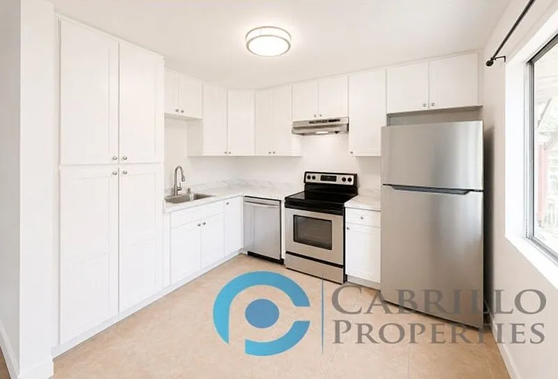 Building Photo - 925 Martin Dr #2
