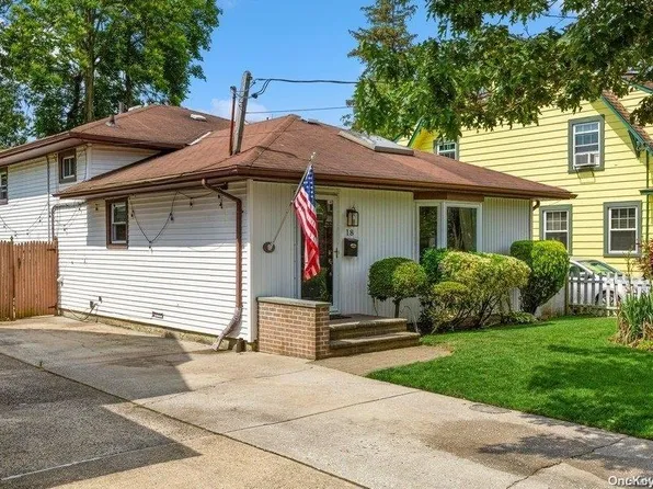 18 Vincent Street, Rockville Centre, NY 11570