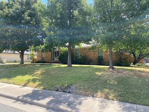 3rd image of 1114 Madlynne Dr