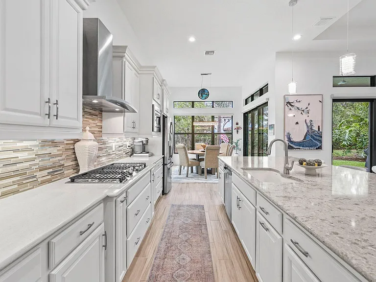 9368 Cantal Cir E — Photo 17