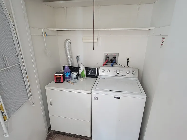 1055 Harbour Dr — Photo 18
