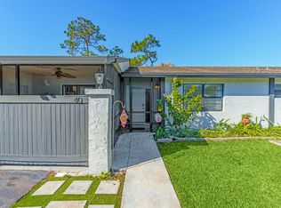 40 Seminole Court E, Royal Palm Beach, FL 33411