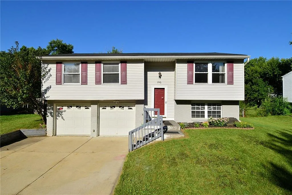 246 Fenster Dr photo 1