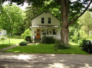 26 Beston St, Amherst, MA 01002