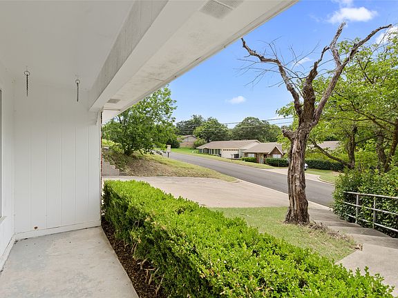4th image of 1017 Wedgewood Dr