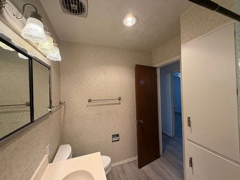 337 Glorieta St NE — Photo 12