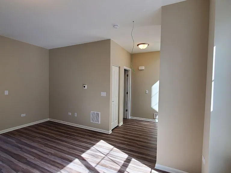 320 Timber Ridge Ct — Photo 12