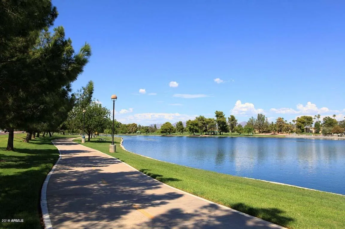 2 bed, 2.0 bath, 1036 sqft, $3,500 — Photo 4
