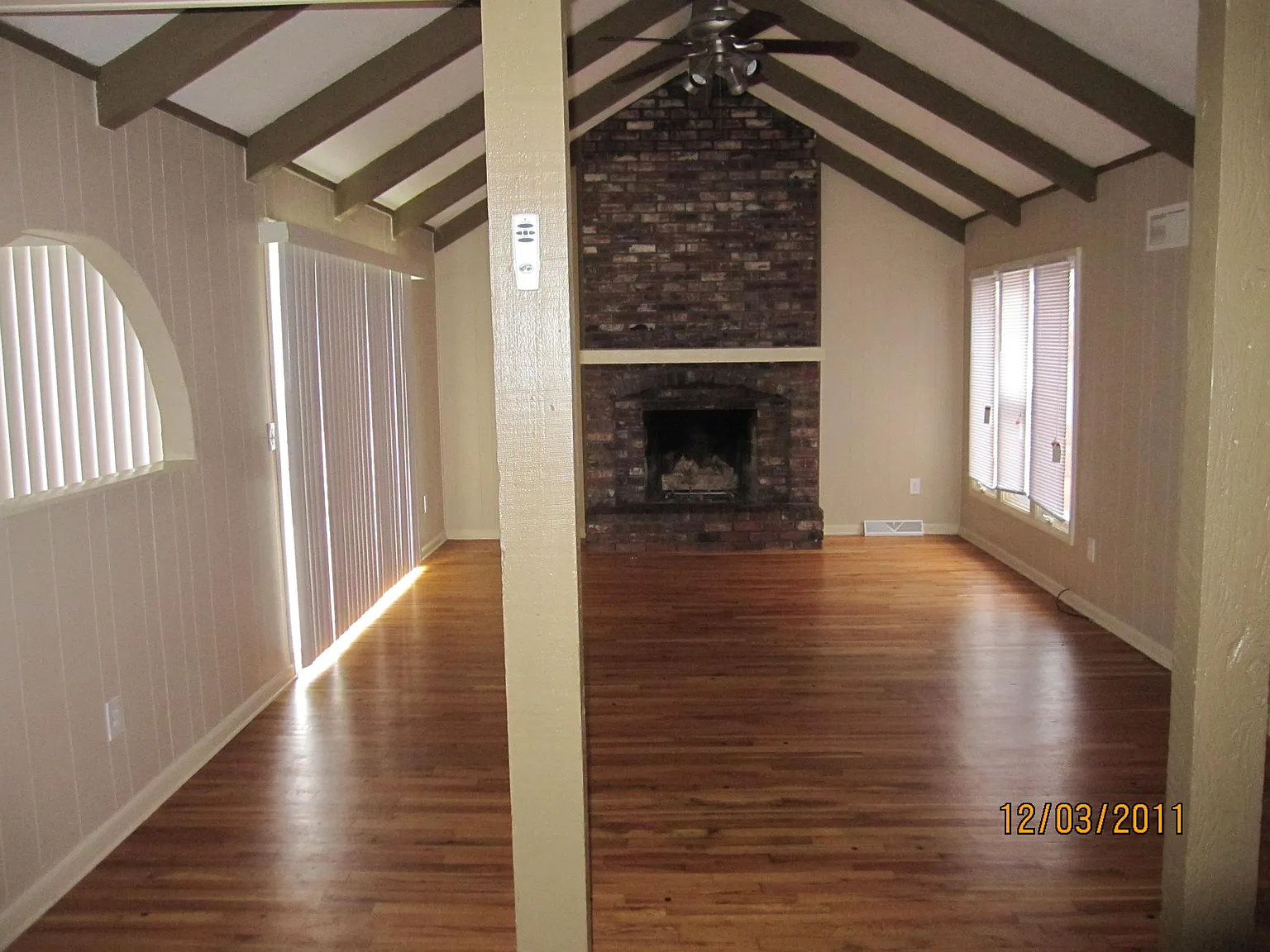 3 bed, 2.5 bath, 1887 sqft, $1,600 — Photo 4