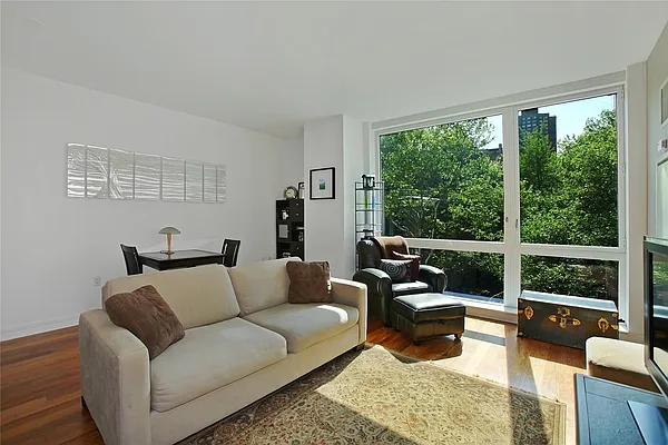 Rented by Douglas Elliman | media 22