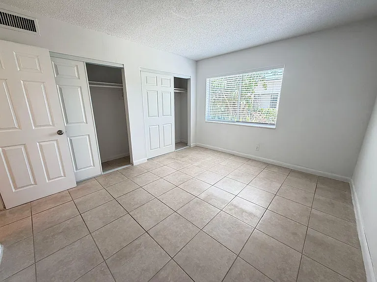515 S Sequoia Dr #110 — Photo 10
