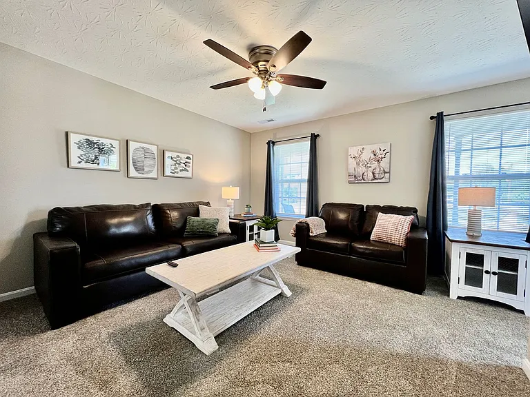 430 Ridgelawn Ave — Photo 5