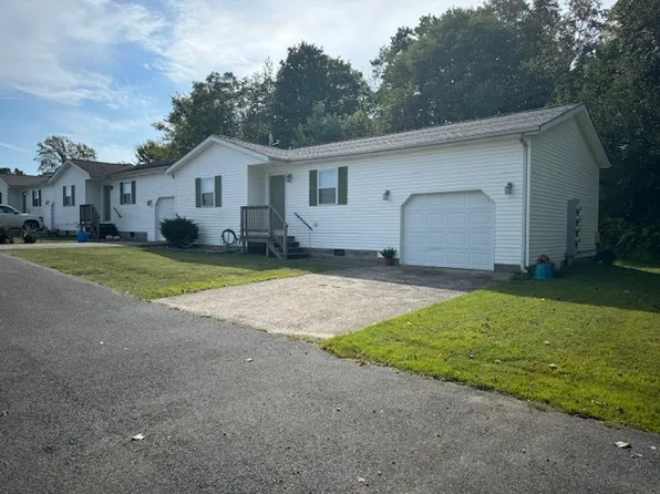 306 N Ferne Clyffe Rd, Goreville, IL 62939