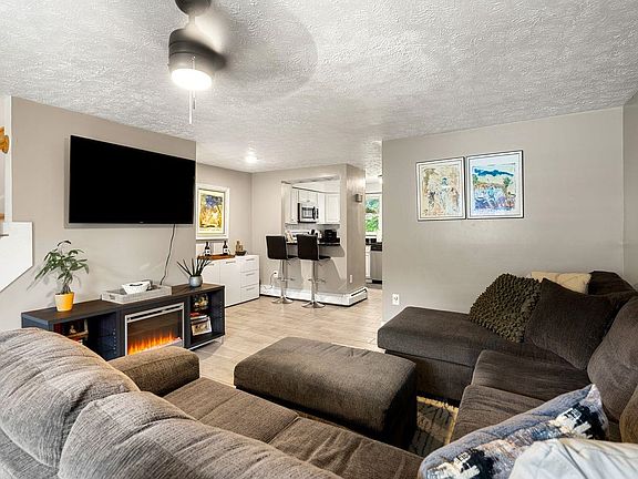 2nd image of 15 Culver Street #19