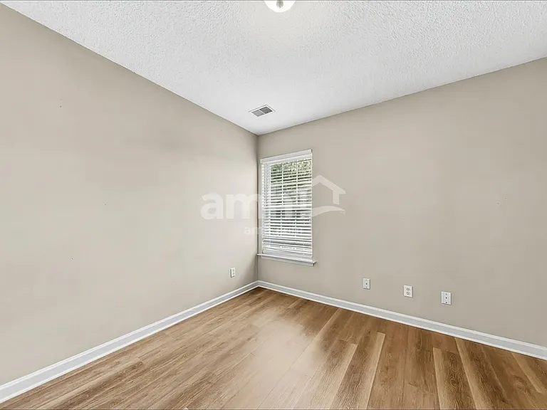 73 W Morningside Dr — Photo 13