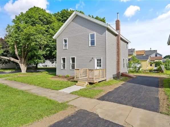 105 E Cayuga St, Oswego, NY 13126