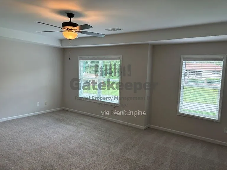 205 Valley View Dr — Photo 12