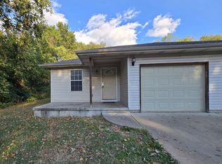 1830 N Hilton Ave, Springfield, MO 65802