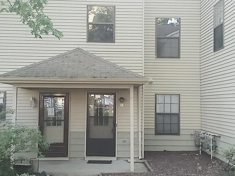 71 Azalea Cir — Photo 2