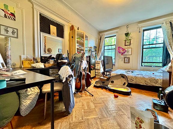 2nd image of 989 Bergen St #D4