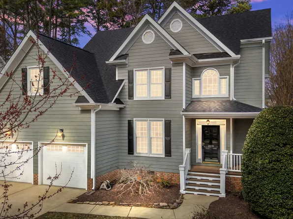 229 Flatrock Ln, Holly Springs, NC 27540