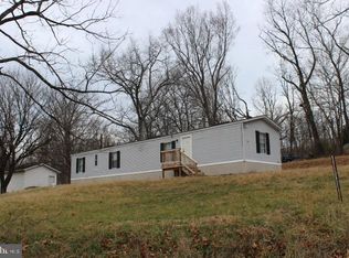 92 Locust Grove Rd, Hedgesville, WV 25427