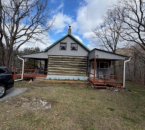 3rd image of 1374 Moccasin Rd
