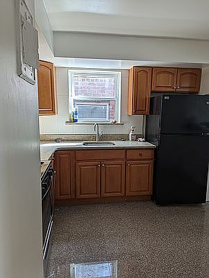 1st image of 141-45 Pershing Cres #C