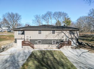403 E 6th St, Tonganoxie, KS 66086