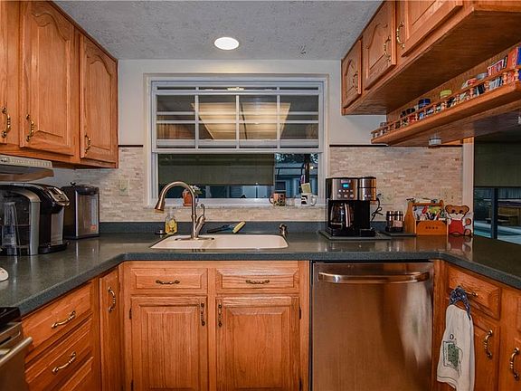 5th image of 2984 Saint Croix Dr