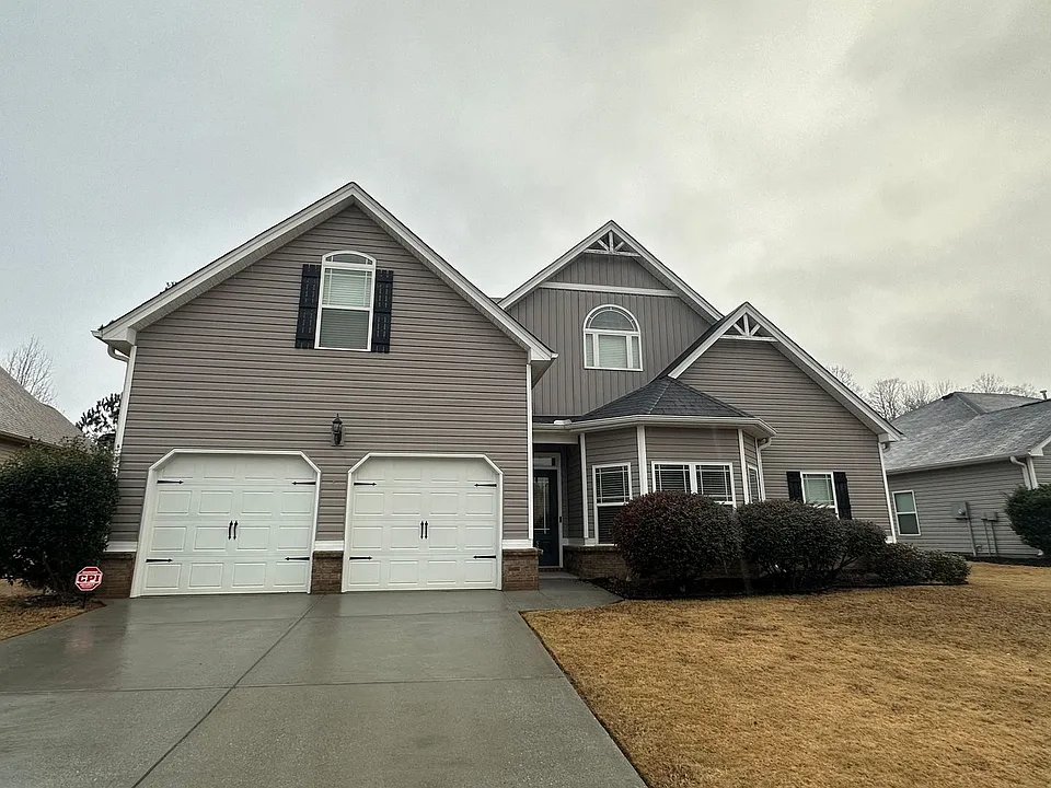 549 W Holloway Dr