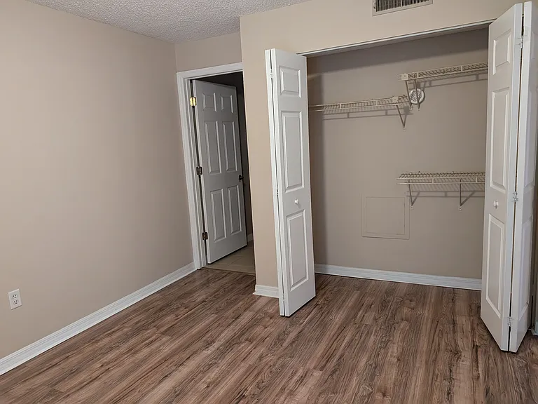221 Lake Brook Cir #208 — Photo 13