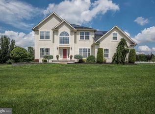 9 Livingston Ln, Lumberton, NJ 08048