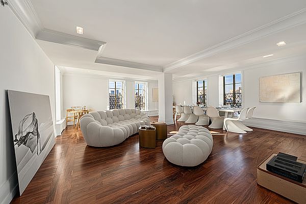 1st image of 140 E 63rd St APT 14A