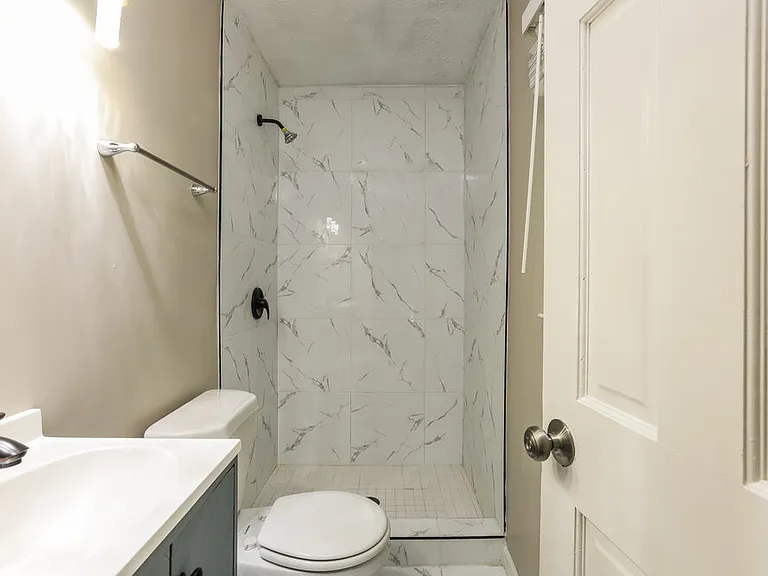 970 Kathryn Ct — Photo 11